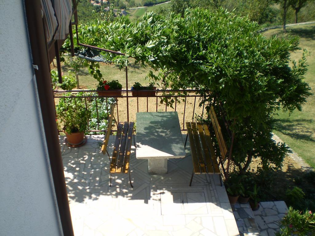 Apartment Fabris Roč Rum bild